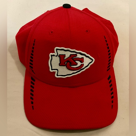 Kansas City Chiefs New Era 9 FORTY Adjustable Cap - Picture 1 of 9